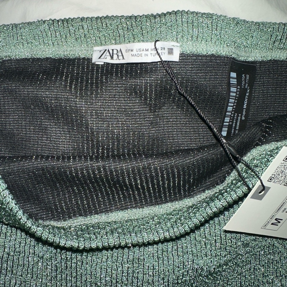 Zara Women's High-Waisted Shorts in Green - Picture 4 of 4